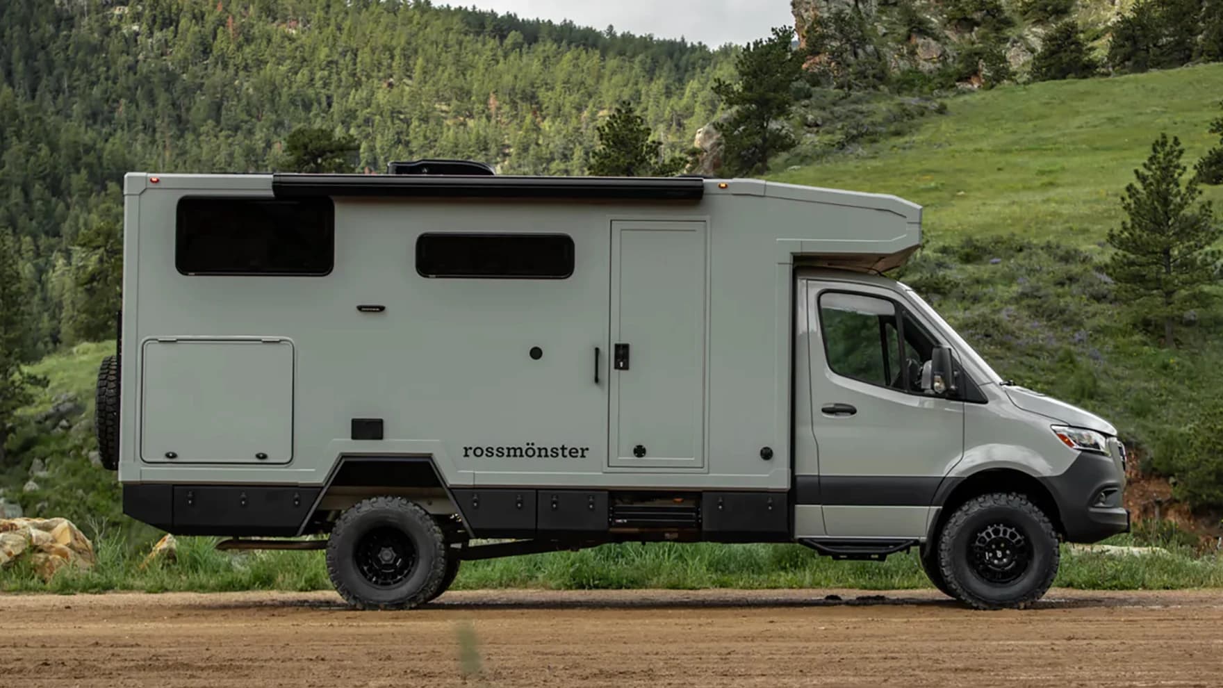 Rossmönster HAVN Camper Van