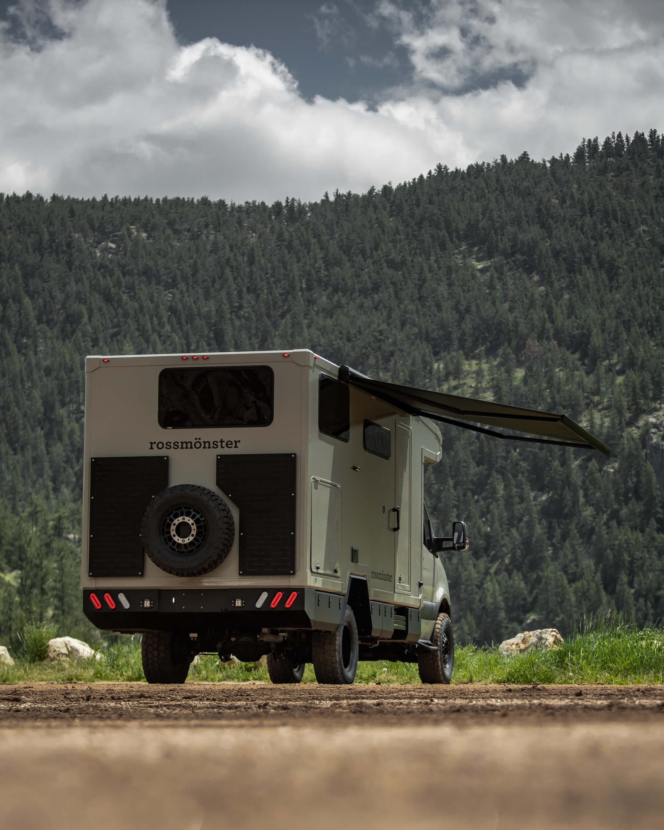 Rossmönster HAVN Camper Van - Exterior Front